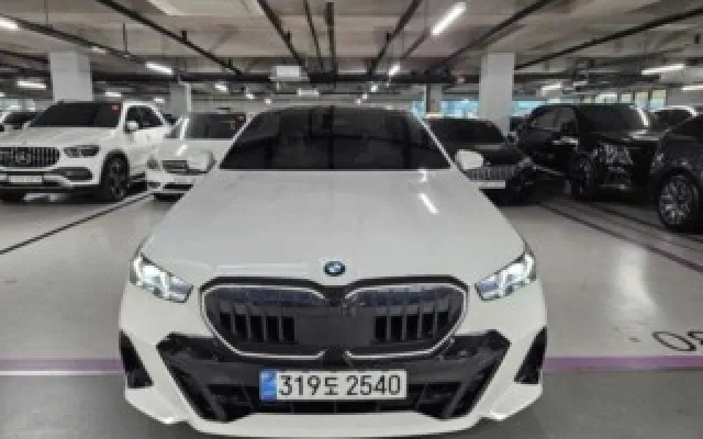 인천경차중고 5시리즈 (G60) 520i 매물 사진 7 - 2026/01 9,700km