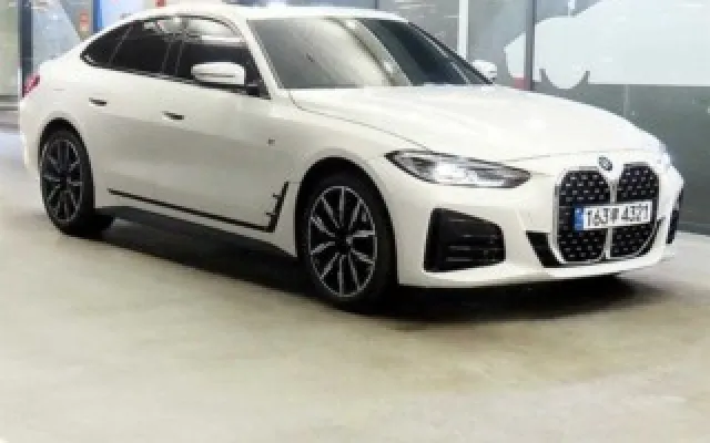 인천경차중고 4시리즈 (G22) 420i 그란쿠페 M 스포츠 매물 사진 2 - 2023/04 4,269km